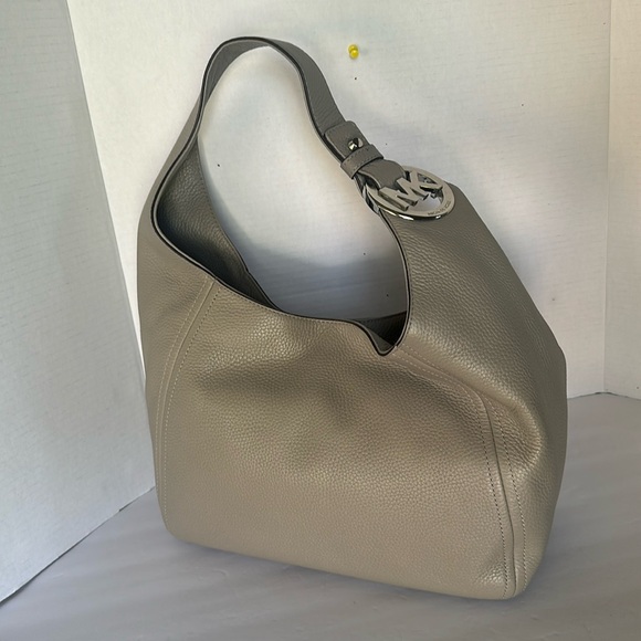 Michael Kors Fulton Large Pearl Grey Leather Hobo Bag - Picture 16 of 16
